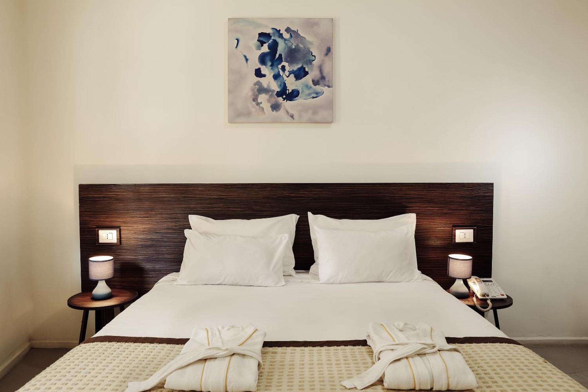 Hotel La Villette Antananarivo Bagian luar foto