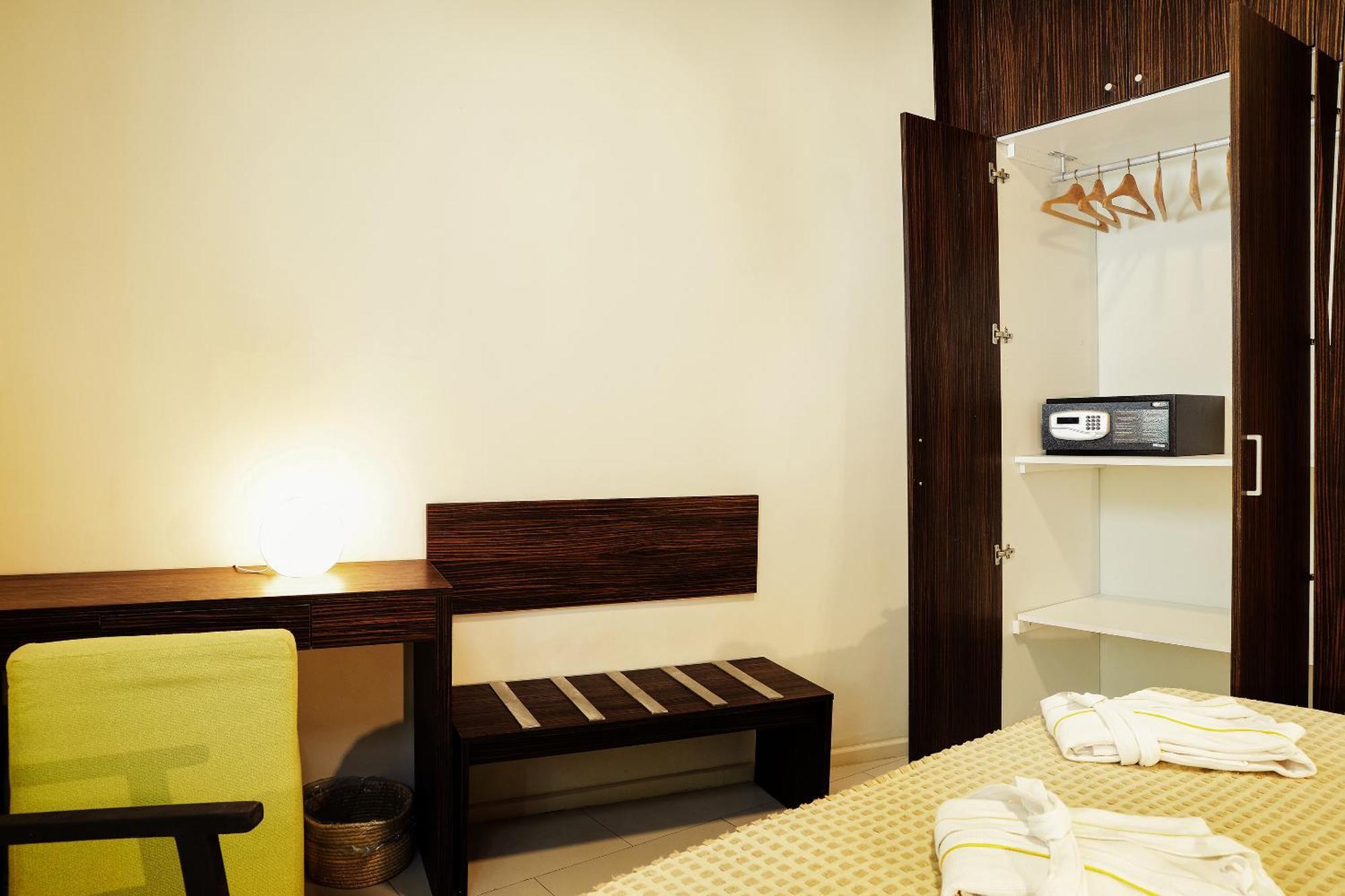 Hotel La Villette Antananarivo Bagian luar foto