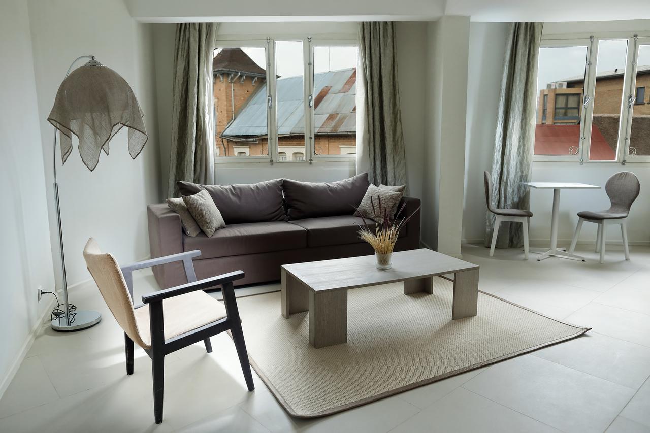 Hotel La Villette Antananarivo Bagian luar foto