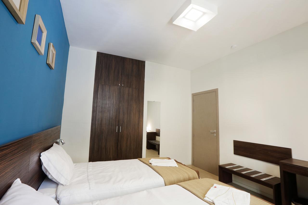Hotel La Villette Antananarivo Bagian luar foto
