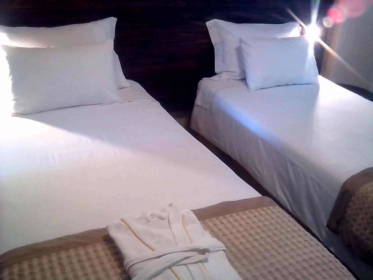 Hotel La Villette Antananarivo Bagian luar foto