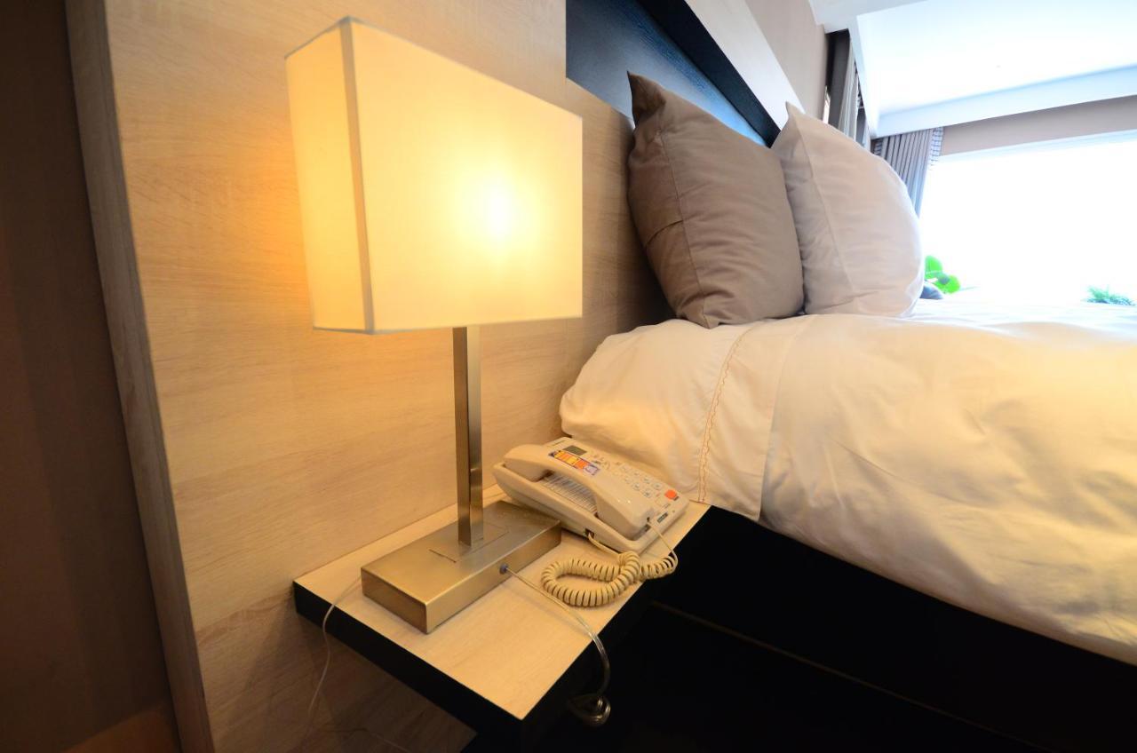 Hotel La Villette Antananarivo Bagian luar foto